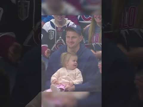 Jokic and his daughter at the Avalanche game ð¥¹â¤ï¸