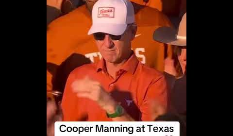 Cooper Manning supporting Arch â¤ï¸